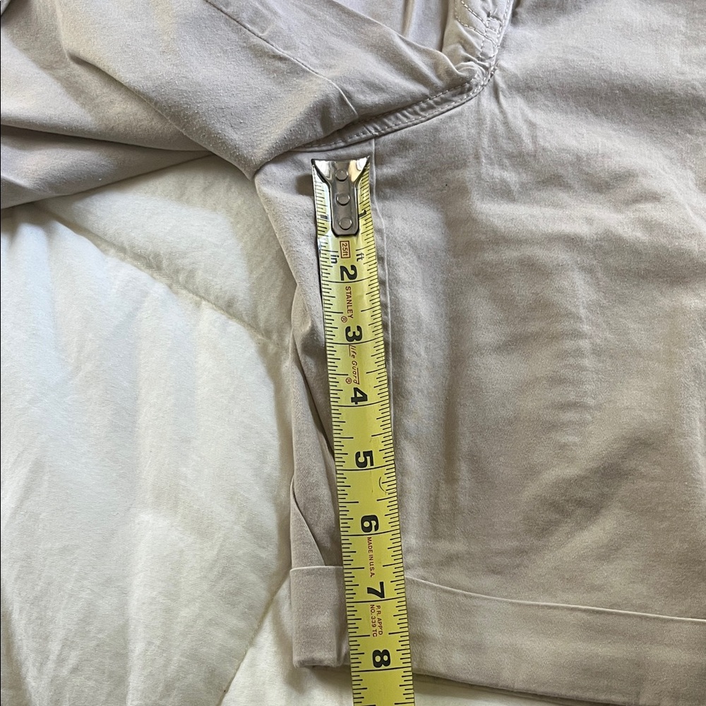White House Black Market Women's Tan Cargo Shorts - Picture 5 of 7